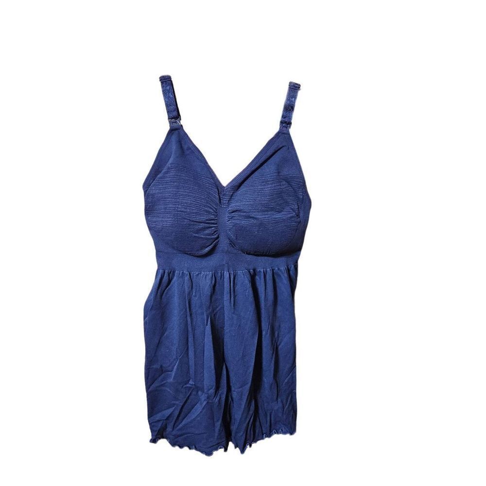 ILoveSia M blue nursing tank?